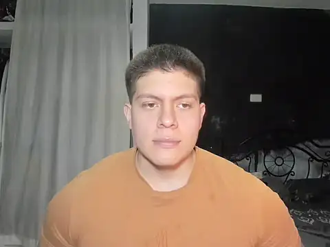 Snapshot of regan_jhonso chatting on 03-05-25, 04:13 regan jhonso online show from 03-05-25, 04:13