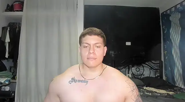 Snapshot of regan_jhonso chatting on 03-21-25, 07:11 regan jhonso online show from 03-21-25, 07:11