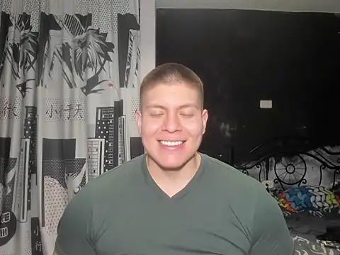 Snapshot of regan_jhonso chatting on 09-14-25, 07:40 regan jhonso online show from 09-14-25, 07:40