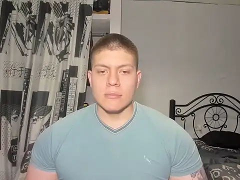 Snapshot of regan_jhonso chatting on 10-01-25, 06:08 regan jhonso online show from 10-01-25, 06:08