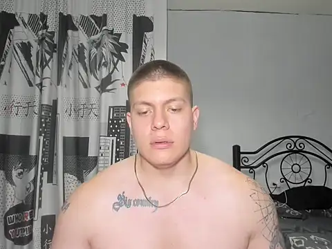 Snapshot of regan_jhonso chatting on 10-20-25, 08:04 regan jhonso online show from 10-20-25, 08:04