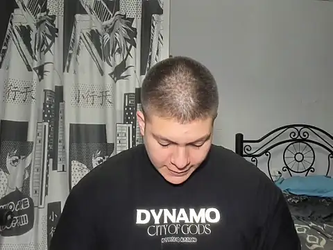 Snapshot of regan_jhonso chatting on 10-31-25, 05:19 regan jhonso online show from 10-31-25, 05:19