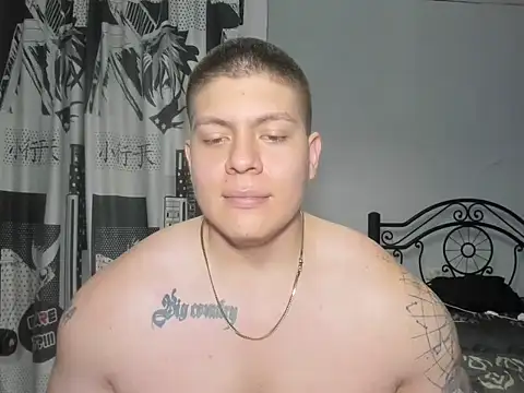 Snapshot of regan_jhonso chatting on 11-06-25, 09:32 regan jhonso online show from 11-06-25, 09:32