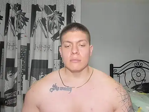 Snapshot of regan_jhonso chatting on 11-14-25, 05:28 regan jhonso online show from 11-14-25, 05:28