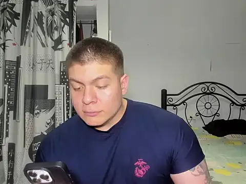 Snapshot of regan_jhonso chatting on 12-17-25, 06:19 regan jhonso online show from 12-17-25, 06:19