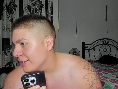 Snapshot of regan_jhonso chatting on 02-20-26, 06:26 regan jhonso online show from 02-20-26, 06:26