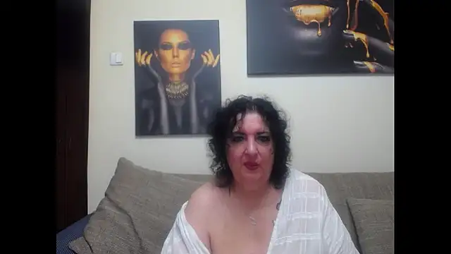 Snapshot of maturekorine chatting on 05-17-26, 10:06 maturekorine online show from 05-17-26, 10:06