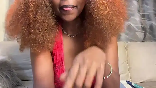 Snapshot of Chocolate_queen2 chatting on 04-30-26, 04:52 Chocolate queen2 online show from 04-30-26, 04:52