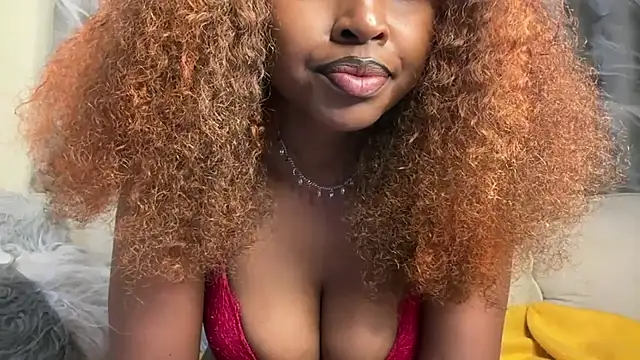 Snapshot of Chocolate_queen2 chatting on 05-05-26, 01:24 Chocolate queen2 online show from 05-05-26, 01:24