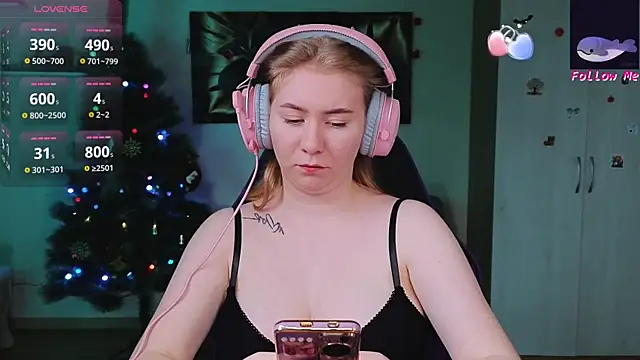 D0nna  online show from 12-02-25, 09:21