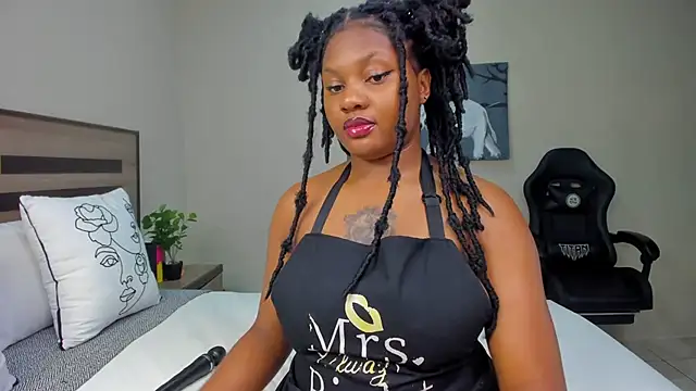 Renee-18 online show from 04-03-26, 08:07