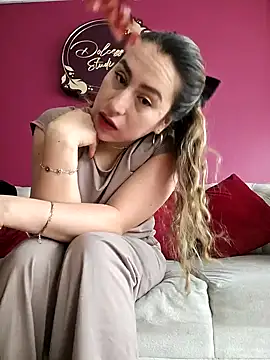 Snapshot of RubbyTaylor chatting on 10-11-25, 11:53 RubbyTaylor online show from 10-11-25, 11:53