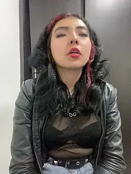 Snapshot of _Gothiccbitch_ chatting on 12-13-24, 02:54  Gothiccbitch  online show from 12-13-24, 02:54