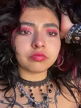 Snapshot of _Gothiccbitch_ chatting on 02-15-25, 01:53  Gothiccbitch  online show from 02-15-25, 01:53