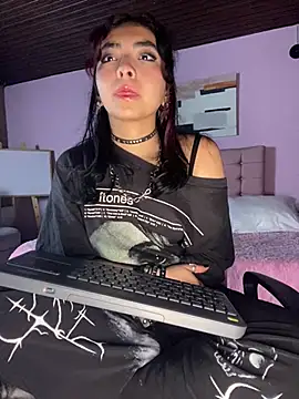 Snapshot of _Gothiccbitch_ chatting on 02-25-25, 09:09  Gothiccbitch  online show from 02-25-25, 09:09