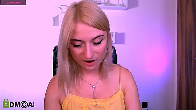 Snapshot of melisa_white1 chatting on 07-14-26, 07:08 melisa white1 online show from 07-14-26, 07:08