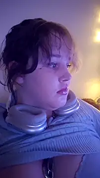 Snapshot of Kitty-Souffle chatting on 01-08-26, 11:45 Kitty-Souffle online show from 01-08-26, 11:45