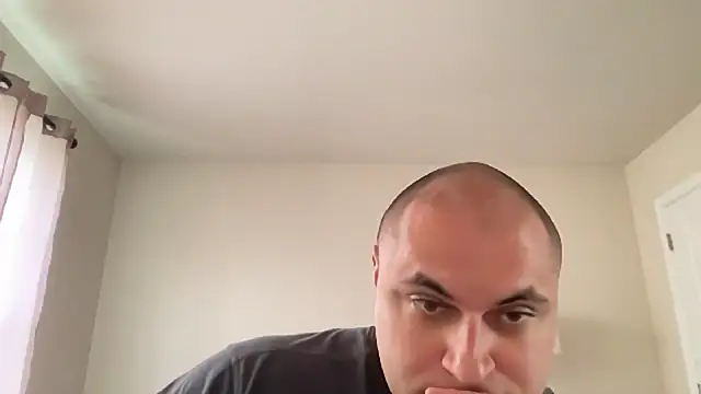 SluggishChase99 online show from 10-29-25, 07:15