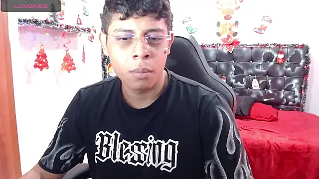 Wiiliam 20 online show from 12-16-24, 03:32