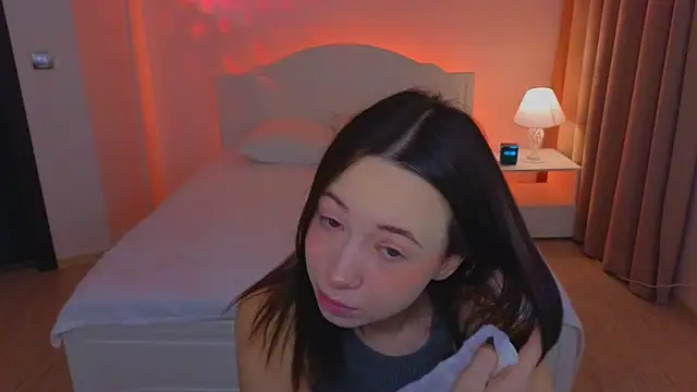 Hayle Hill online show from 11-18-25, 01:55