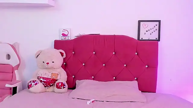 LucianaTomson online show from 01-15-25, 10:57