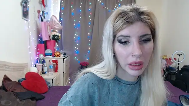 Snapshot of BLACKPeonyy chatting on 10-28-25, 01:25 BLACKPeonyy online show from 10-28-25, 01:25