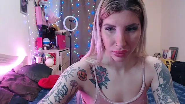 Snapshot of BLACKPeonyy chatting on 11-12-25, 02:17 BLACKPeonyy online show from 11-12-25, 02:17