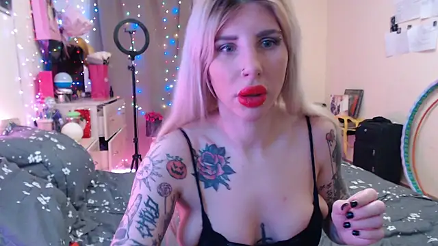 Snapshot of BLACKPeonyy chatting on 11-23-25, 02:28 BLACKPeonyy online show from 11-23-25, 02:28