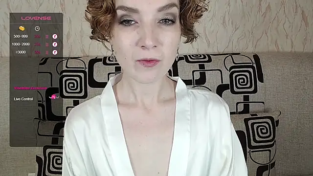 TinaWince online show from 10-25-25, 04:42