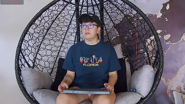 alex noa online show from 09-24-25, 07:50