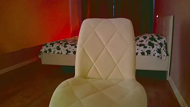 mia raspberrie online show from 02-10-25, 06:31