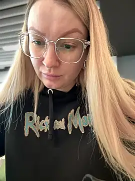 Snapshot of Teya_moon_ chatting on 01-26-25, 11:50 Teya moon  online show from 01-26-25, 11:50