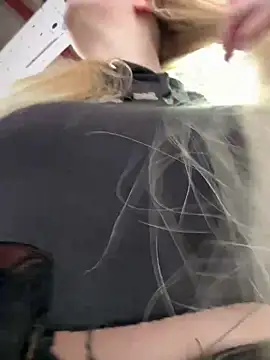 Snapshot of Teya_moon_ chatting on 02-01-25, 12:16 Teya moon  online show from 02-01-25, 12:16