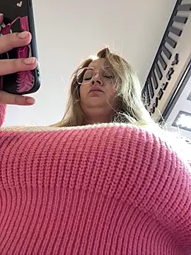 Teya moon  online show from 02-10-26, 09:35