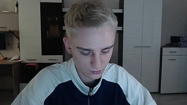 angryzan online show from 02-19-25, 09:17