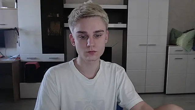 angryzan online show from 03-10-25, 10:48