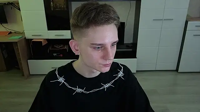 angryzan online show from 02-18-26, 06:42