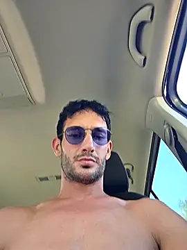 Snapshot of Zeefy chatting on 07-28-26, 03:21 Zeefy online show from 07-28-26, 03:21
