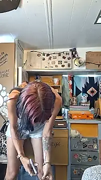 whitetrashdirtyslut online show from 06-12-26, 09:46