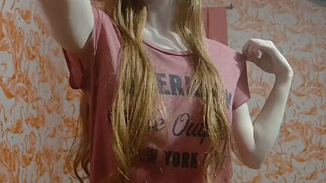 strawberrysmoothie online show from 04-04-26, 01:59