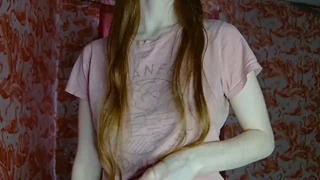Snapshot of strawberrysmoothie chatting on 04-27-26, 06:28 strawberrysmoothie online show from 04-27-26, 06:28