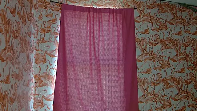 Snapshot of strawberrysmoothie chatting on 05-15-26, 06:15 strawberrysmoothie online show from 05-15-26, 06:15