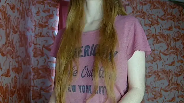Snapshot of strawberrysmoothie chatting on 06-20-26, 06:22 strawberrysmoothie online show from 06-20-26, 06:22