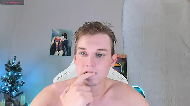 Snapshot of 4ever_dude chatting on 01-05-25, 03:32 4ever dude online show from 01-05-25, 03:32