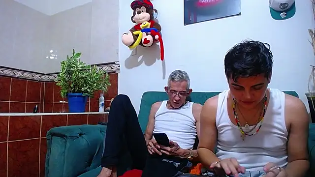 Leon hot X online show from 02-18-25, 02:49