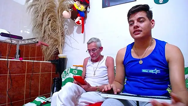 Leon hot X online show from 03-13-25, 02:55