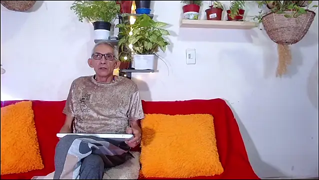 Leon hot X online show from 06-16-26, 04:37