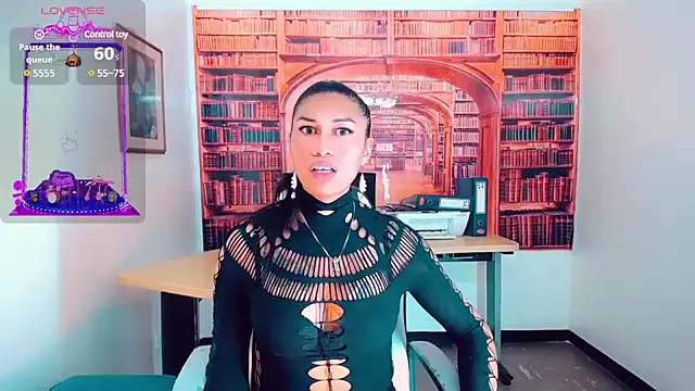 Snapshot of khiara_moretti chatting on 01-27-25, 07:35 khiara moretti online show from 01-27-25, 07:35