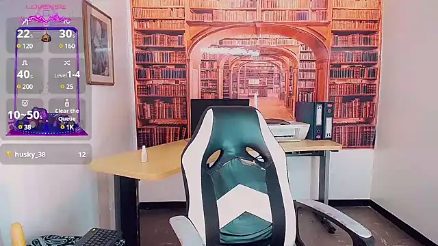 Snapshot of khiara_moretti chatting on 02-05-25, 01:37 khiara moretti online show from 02-05-25, 01:37