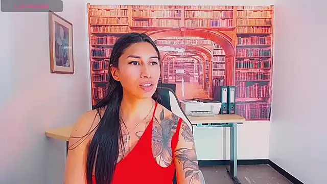 Snapshot of khiara_moretti chatting on 02-12-25, 07:35 khiara moretti online show from 02-12-25, 07:35